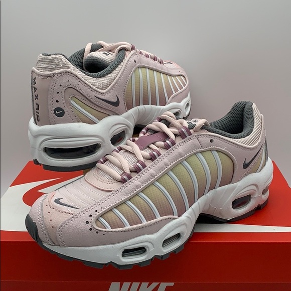 • NIKE W AIR MAX TAILWIND IV barely rose/smoke gre - Picture 15 of 16